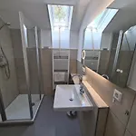 Seeblick Kampf Mit Fahrradgarage *