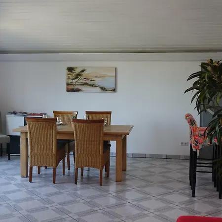 Seeblick Kampf Mit Fahrradgarage *