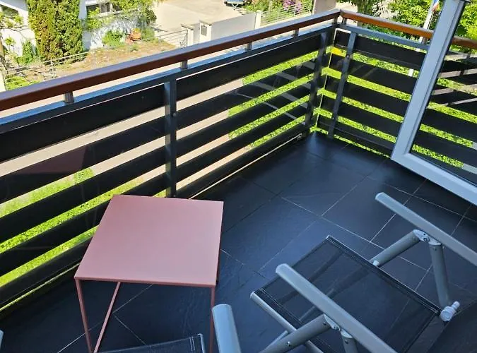 Seeblick Kampf Mit Fahrradgarage ノネンホルン